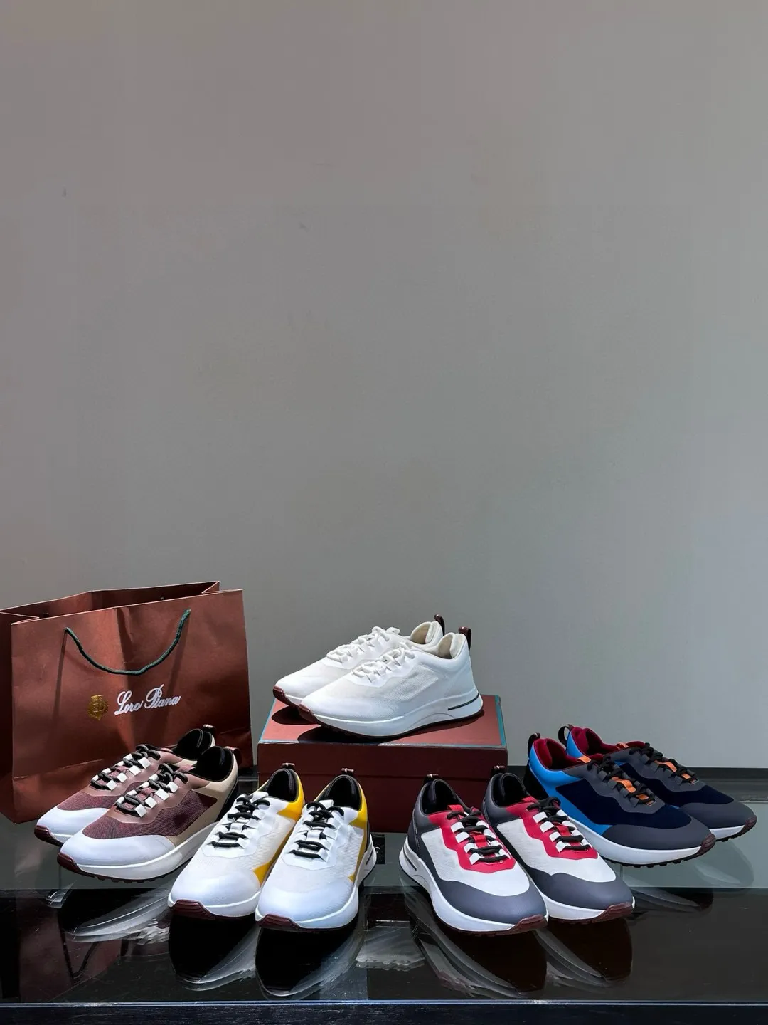 Factory price: 540💰Loro men's shoes💰iana niche Loro classic jogging shoes, men's lace-up casual shoes and sneakers, high-quality lightweight and comfortable fabrics, suitable for outdoor leisure, the color scheme is young and energetic, and it looks great with sportswear or casual suits! Size: 39-45 (38, 46 customized)